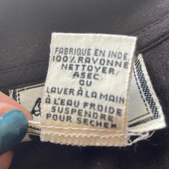 April Cornell Black Loose-fit Button Down Small - Picture 9 of 9